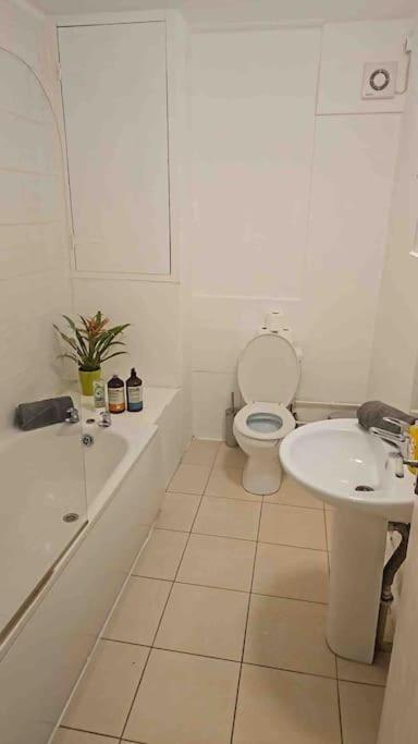 Period Sea View Flat In Hastingsアパートメント エクステリア 写真