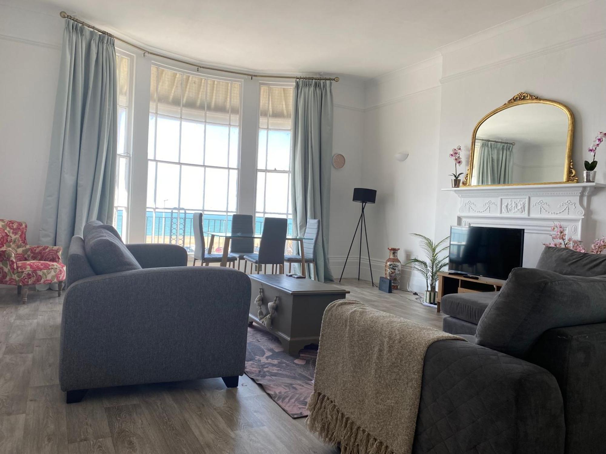 Period Sea View Flat In Hastingsアパートメント エクステリア 写真